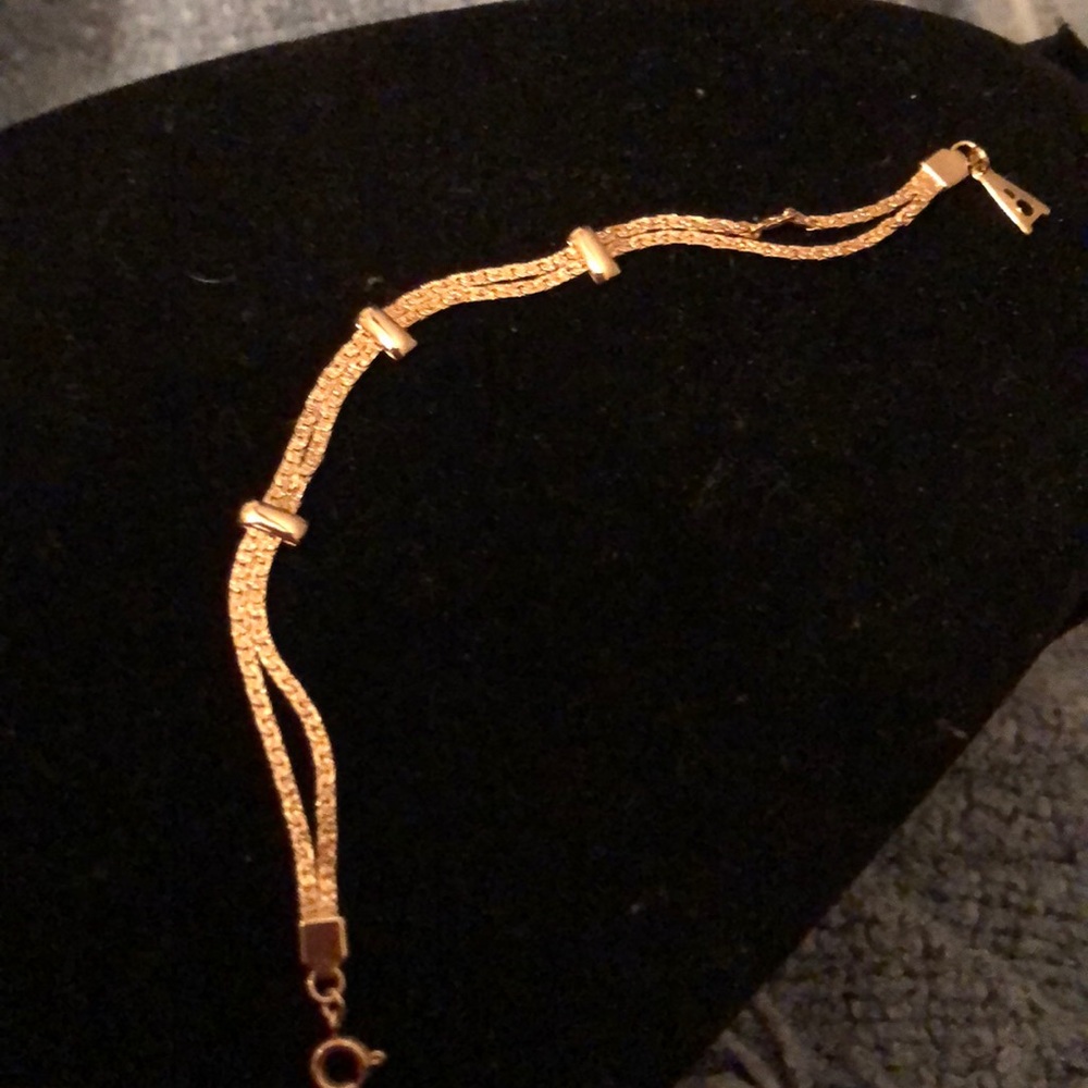 Carolina herrera gold tone bracelet 6”